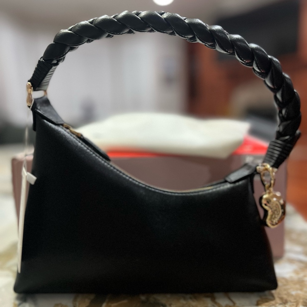 AUPEN Elegant Black Braided Handle Bag
